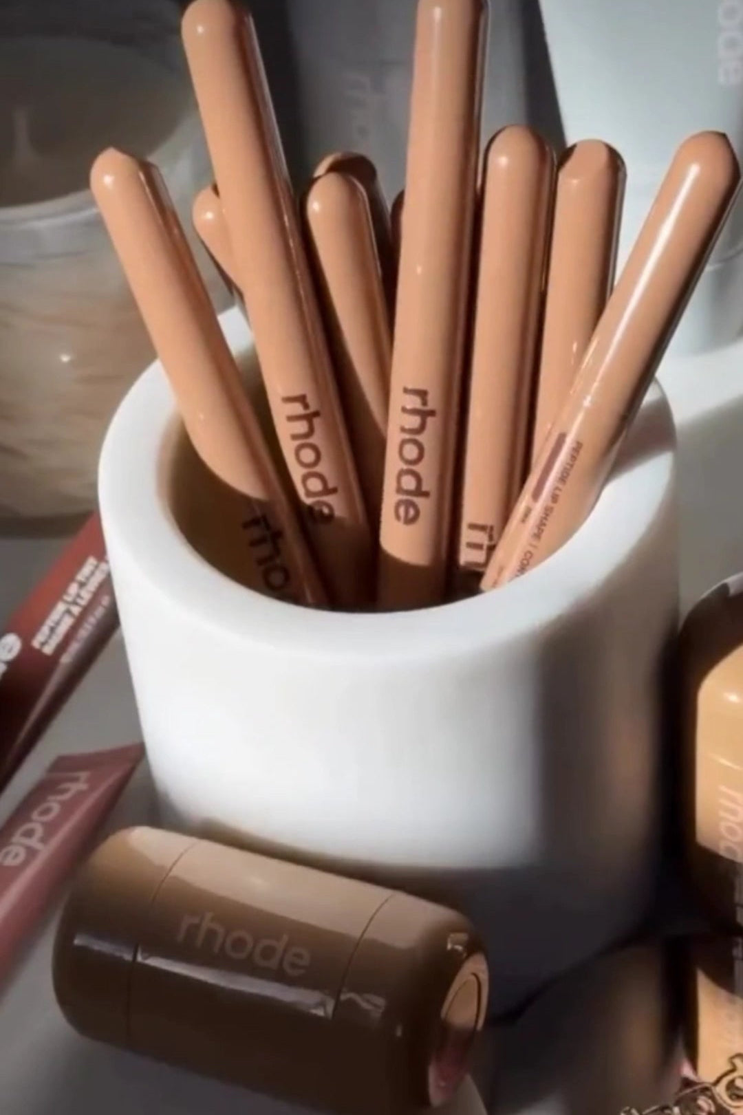 CONTOUR - LIP SHAPES