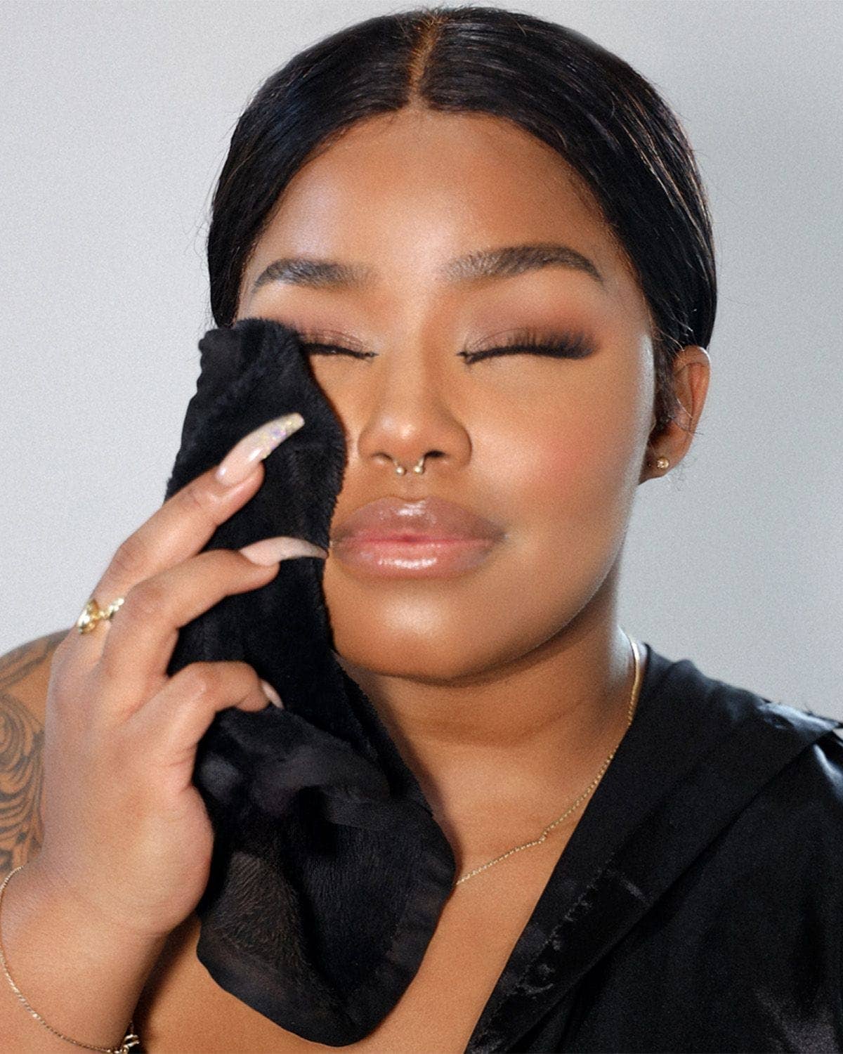 The Original MakeUp Eraser - Chic Black MakeUp Eraser PRO