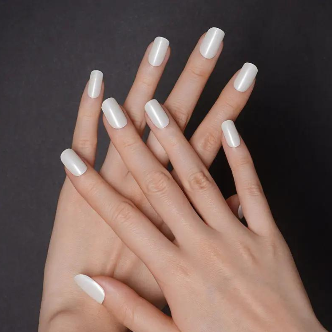 Wholesale - Pearlescent White Semicured Gel Nails Kit ($13.99 x 10 Nail Kits)