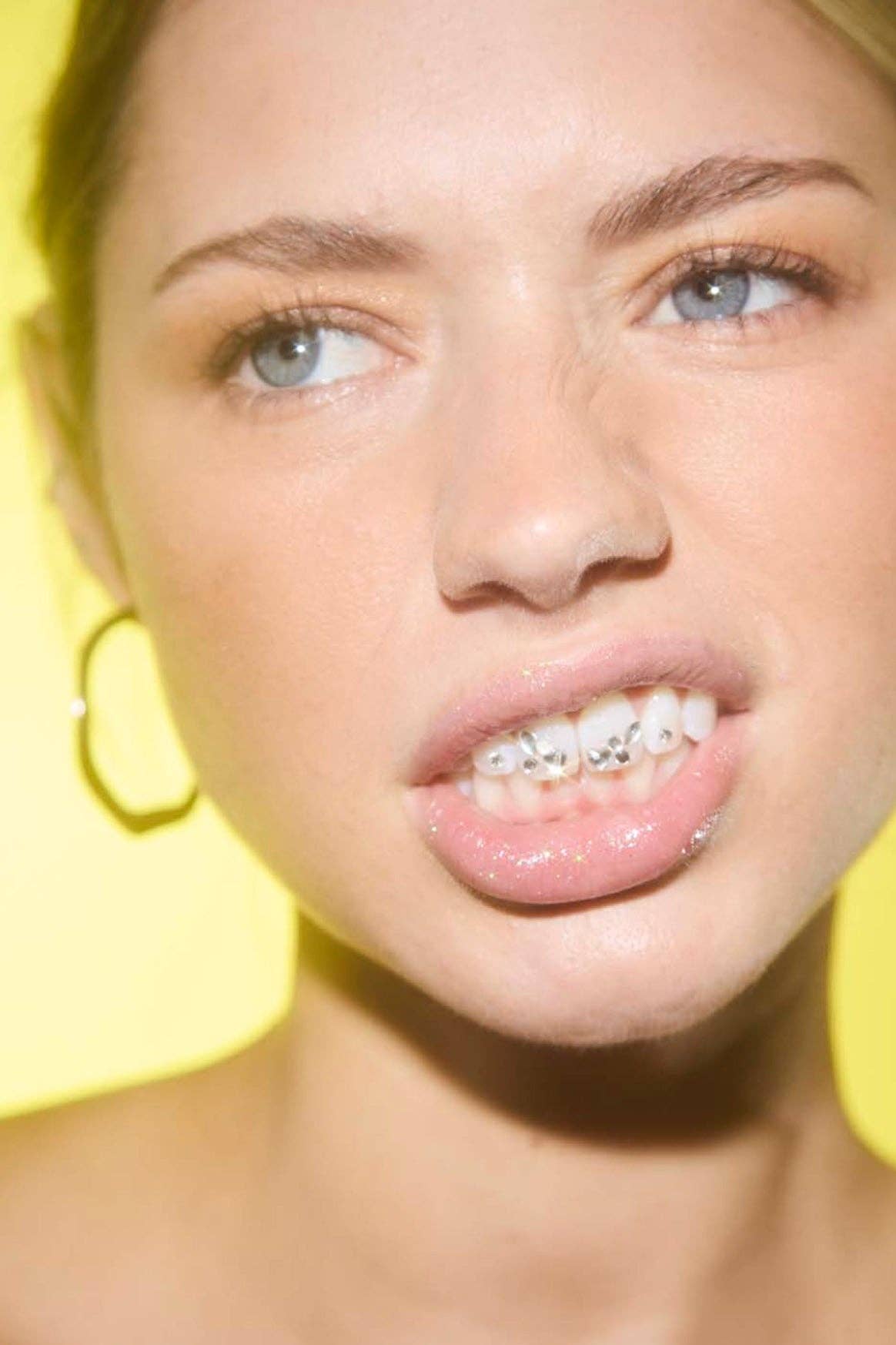 Never Have I Ever - Classic Glam - DIY Tooth Gem Kit